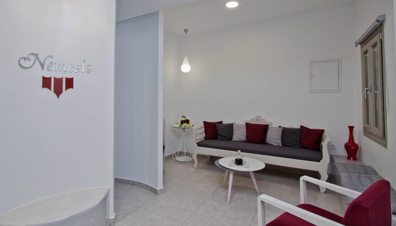Aparthotel Nemesis à Fira  Extérieur photo