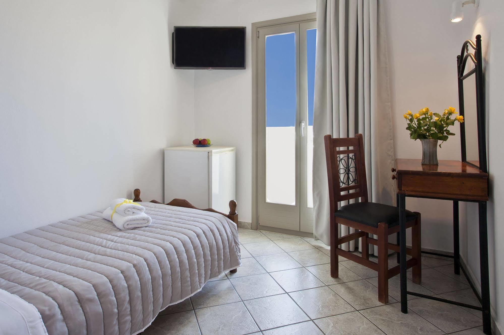 Aparthotel Nemesis à Fira  Extérieur photo
